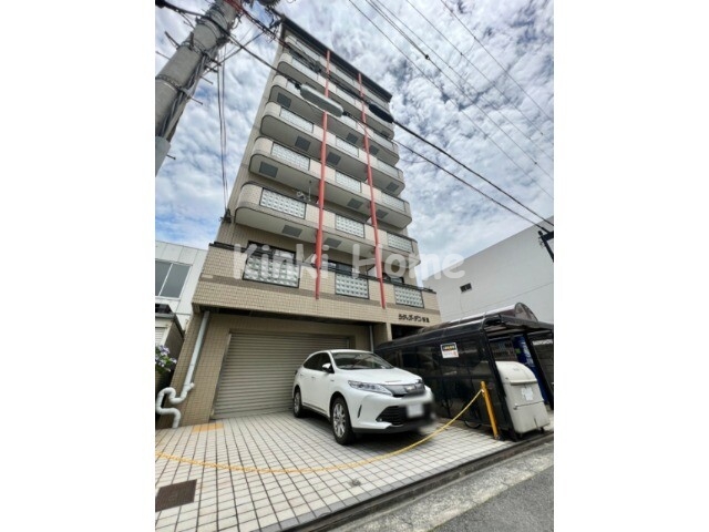 【和歌山市新通のマンションの駐車場】