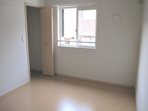 居室・リビング　室内