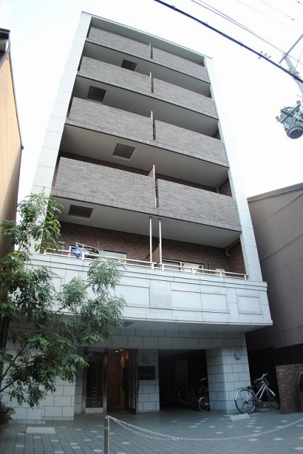 京都市下京区妙満寺町のマンションの建物外観
