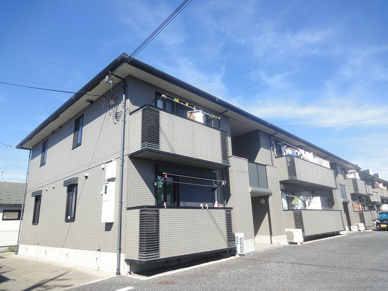守山市播磨田町のアパートの建物外観