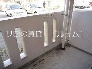 【糟屋郡志免町片峰のマンションのバルコニー】