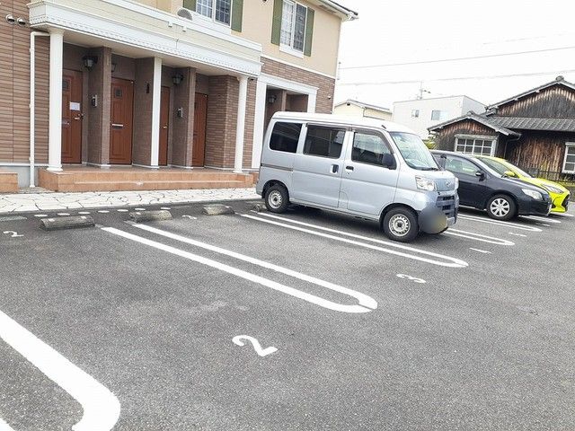 【ヴィクトリー南佐賀の駐車場】