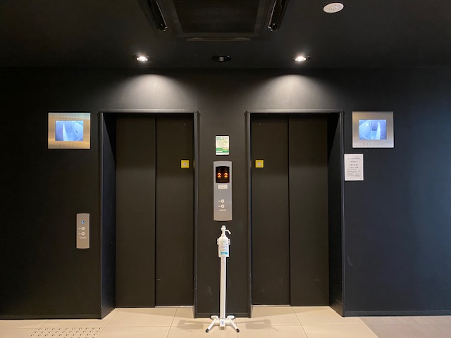 その他共有部分　エレベーターは2機あるので、急いでるときも便利です！