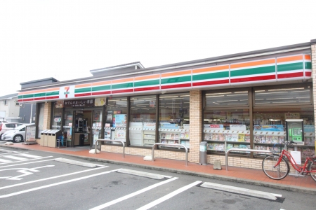 コンビニ　セブンイレブン 宇美光正寺店（コンビニ）まで395m