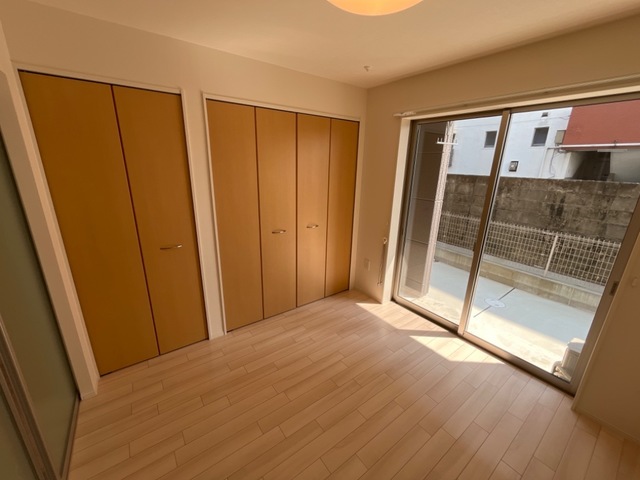 その他部屋・スペース　風通しも良い寝室です☆