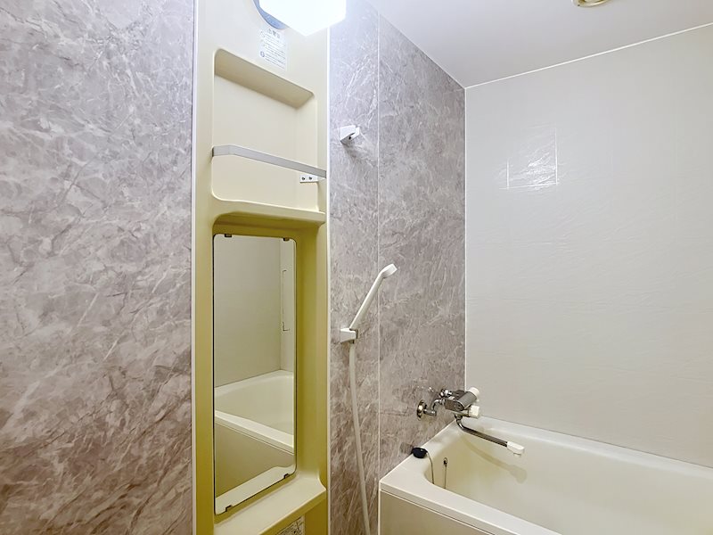 バス・シャワールーム　浴室です！