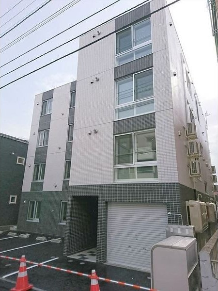 【シティレジデンス西町南の建物外観】