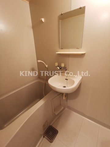 バス・シャワールーム　日々の疲れを癒すお風呂付です