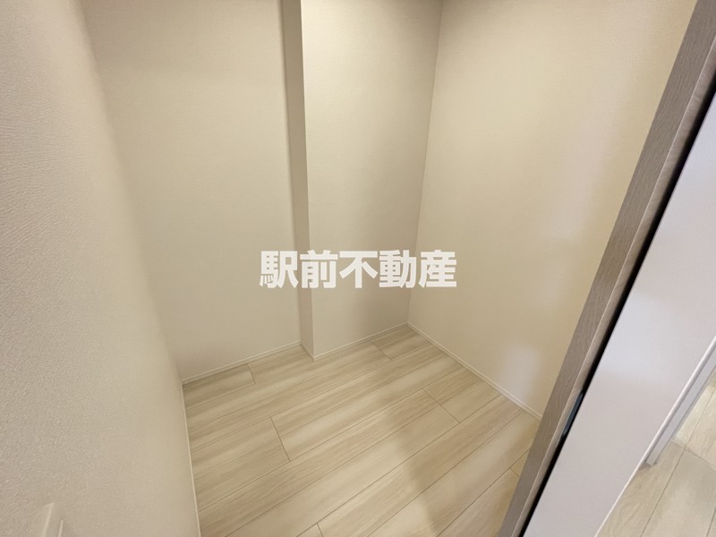 【Ｄ－ＲＯＯＭ徳益駅前の収納】