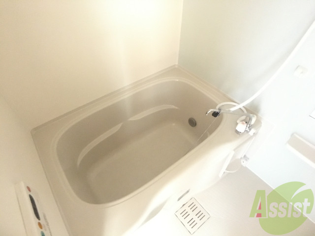 バス・シャワールーム　お風呂に入りながらここも掃除できちゃいますね。