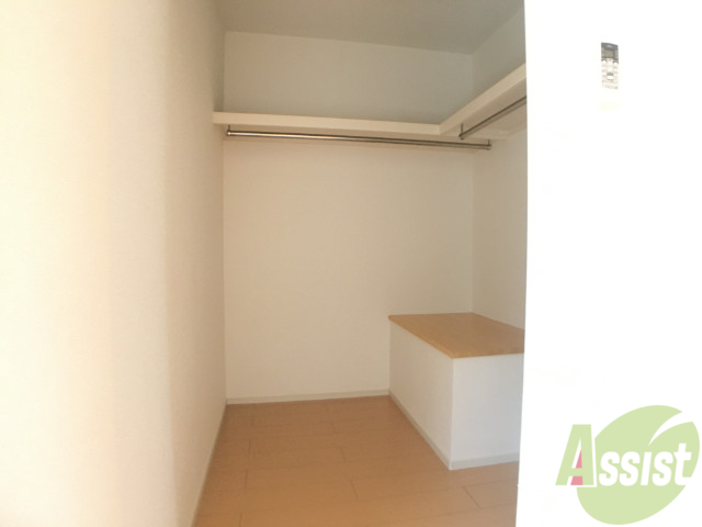 収納　ウォークインクローゼットなのでとても広いですよね。