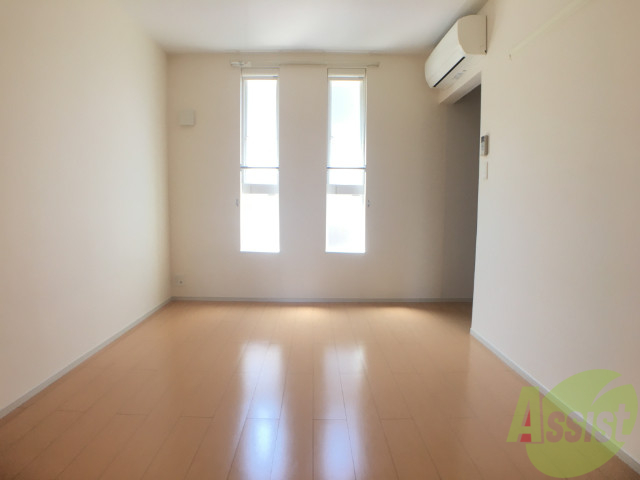 その他部屋・スペース　こちらは洋室を撮影しました。寝室にしましょう。