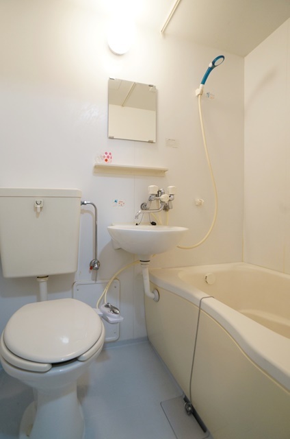 バス・シャワールーム　※写真は同タイプのお部屋です※