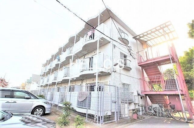 【立川市柏町のマンションの建物外観】