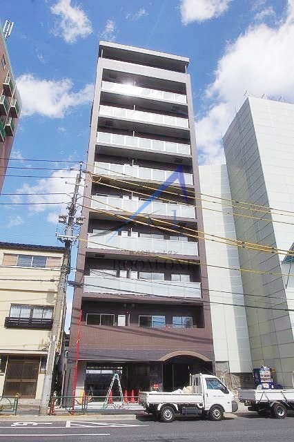 足立区千住仲町のマンションの建物外観