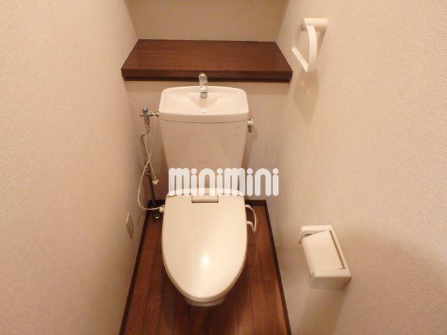 トイレ　ウォームレット付きのトイレです。