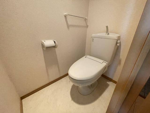 トイレ　清潔感のあるトイレです。
