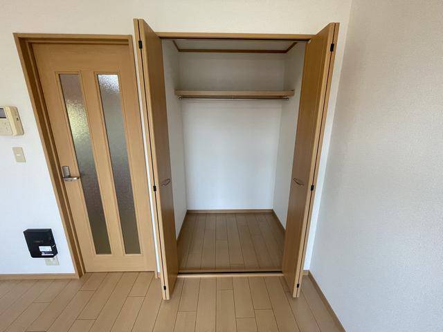 収納　奥行のあるクローゼット付きです。
