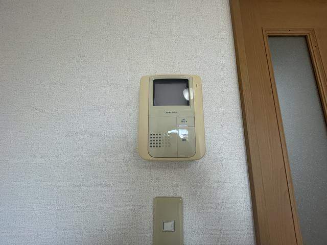 セキュリティ　モニター付きインターホンです。