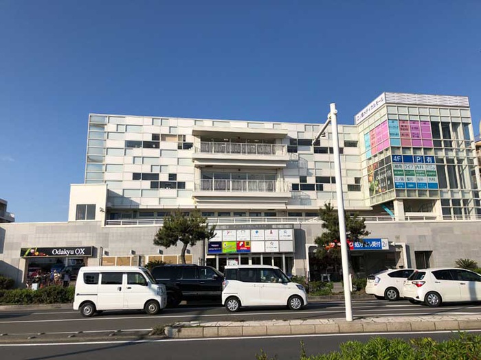 スーパー　ＯｄａｋｙｕＯＸ江ノ島店（スーパー）まで302m