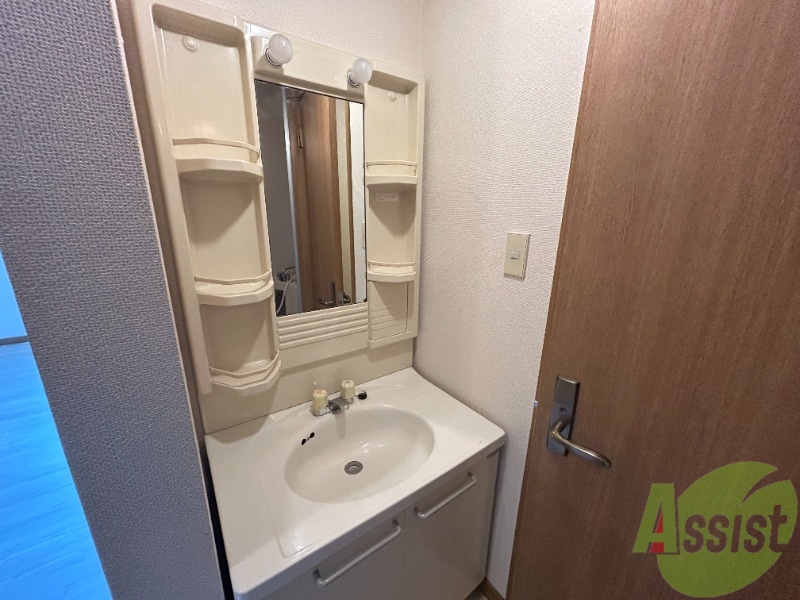 洗面設備　洗面台は独立していて、使いやすそうです。