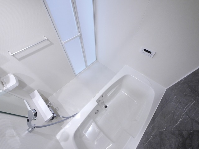 バス・シャワールーム　お風呂で日々の疲れを落としましょう