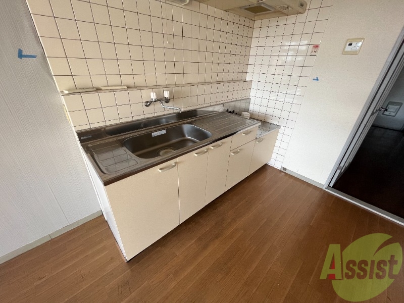 キッチン　キッチンスペースも広く冷蔵庫等も問題なく設置出来そうですね。