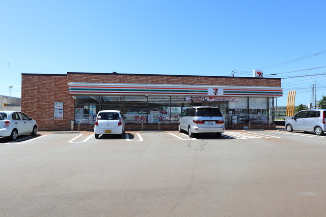 コンビニ　セブンイレブン富山呉羽本町店（コンビニ）まで800m