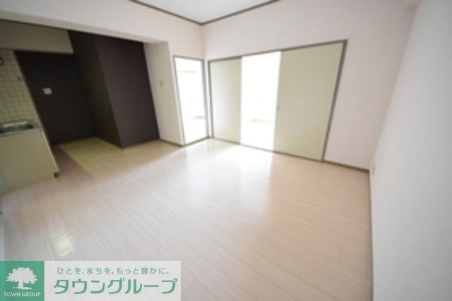 居室・リビング　現地待ち合わせ歓迎♪お問合せはタウンハウジングまで！