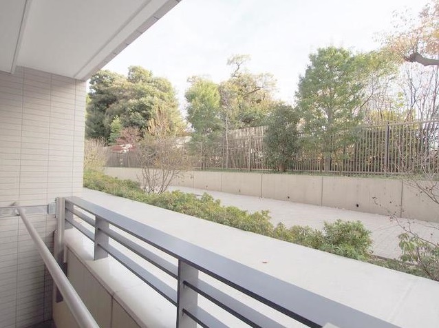 バルコニー　バルコニー