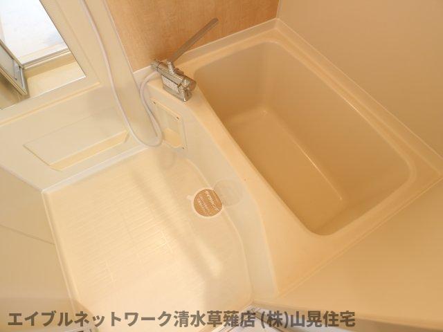 バス・シャワールーム　落ち着いた空間のお風呂です