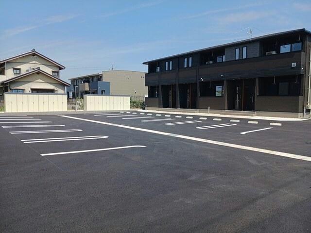 駐車場　駐車場