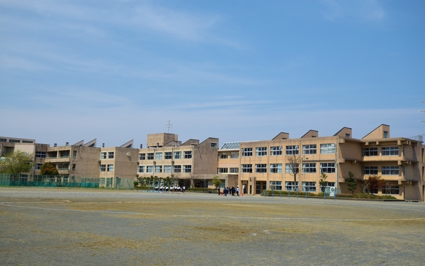 中学校　千葉市立土気南中学校（中学校）まで1286m