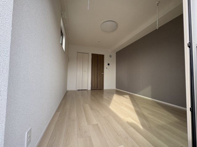 居室・リビング　同物件別号室の写真です。