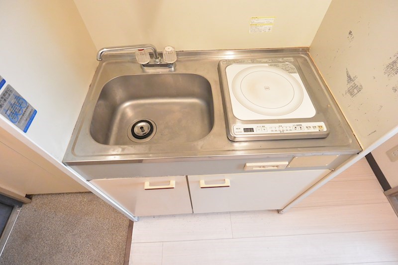 キッチン　IHコンロ付き