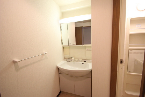 洗面設備　※別部屋の写真です