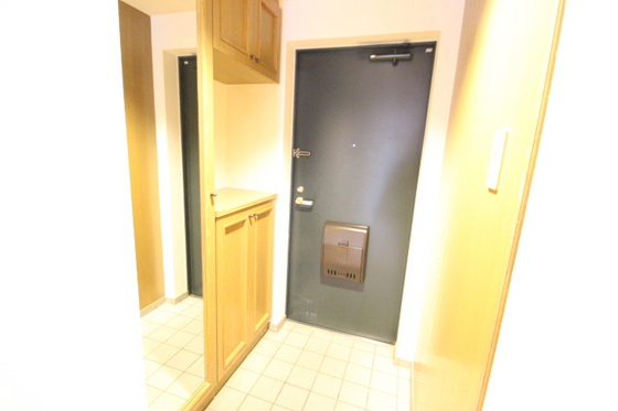 玄関　※別部屋の写真です