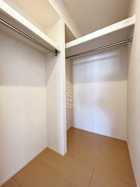 収納　ウォークインクローゼット