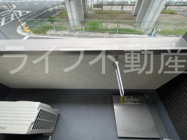 バルコニー　外からの目が気にならないバルコニーで洗濯物が干せます