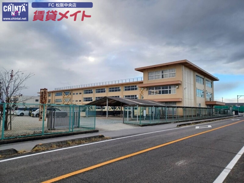 中学校　松阪市立三雲中学校（中学校）まで3203m