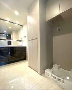 洗面設備　使いやすい洗面所です