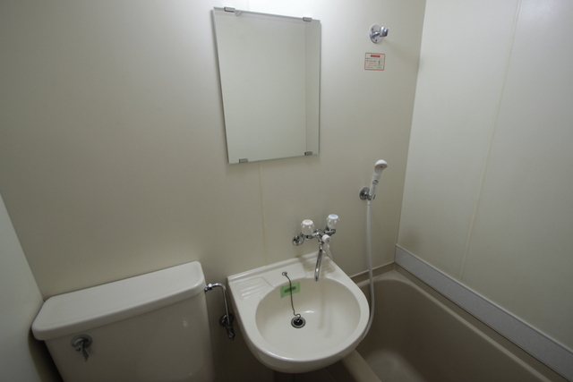 洗面設備　※他部屋の写真です。