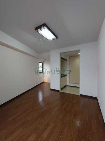 居室・リビング　別部屋の参考写真で御座います。