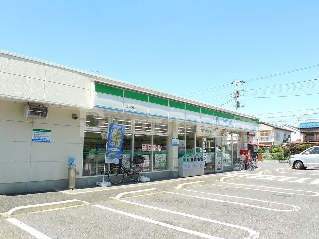 コンビニ　ファミリーマート 流山初石店（コンビニ）まで720m