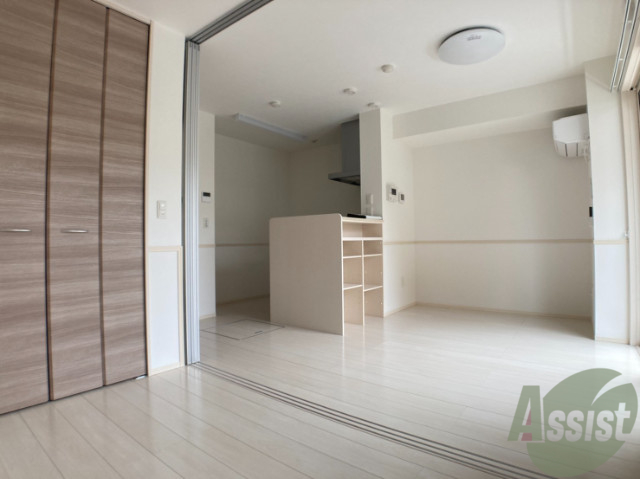 その他部屋・スペース　３帖の洋室のお部屋もあります。寝室にしましょう。