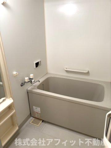 バス・シャワールーム　追い焚き機能付き