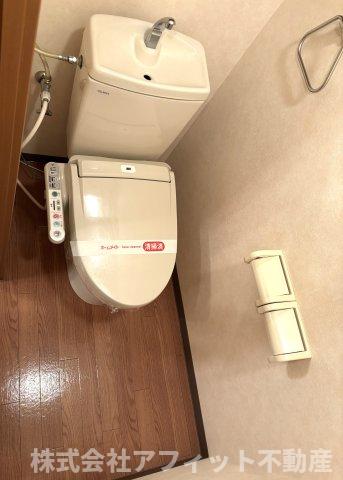 トイレ　温水洗浄暖房便座