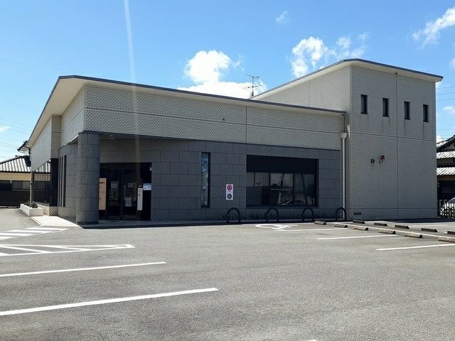 銀行　十八親和銀行竹松支店（銀行）まで780m