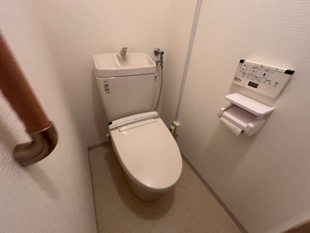 トイレ　サンベアーマンション金山