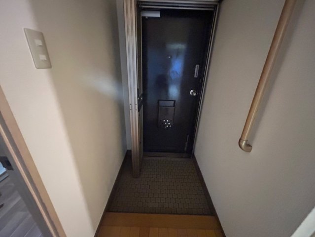 玄関　サンベアーマンション金山